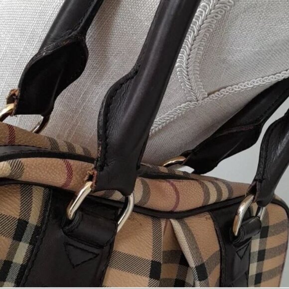 Gorgeous Classic Vintage Burberry Satchel! - Picture 8 of 16